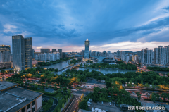 E、办理费；建建如配套泅水池、车库等不算面积